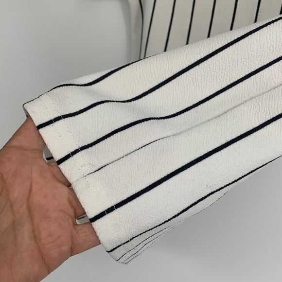 Sz 9y SHEIN girls Cream and Black Striped Kids T-Shirt - Picture 4 of 17